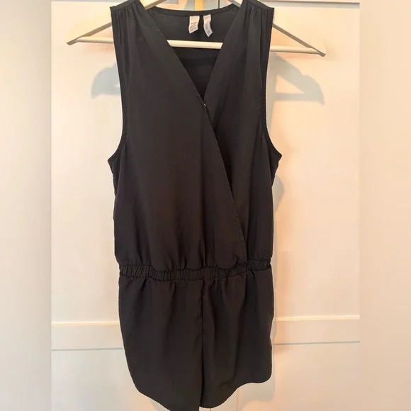Zella Black Sleeveless Romper - Picture 3 of 4